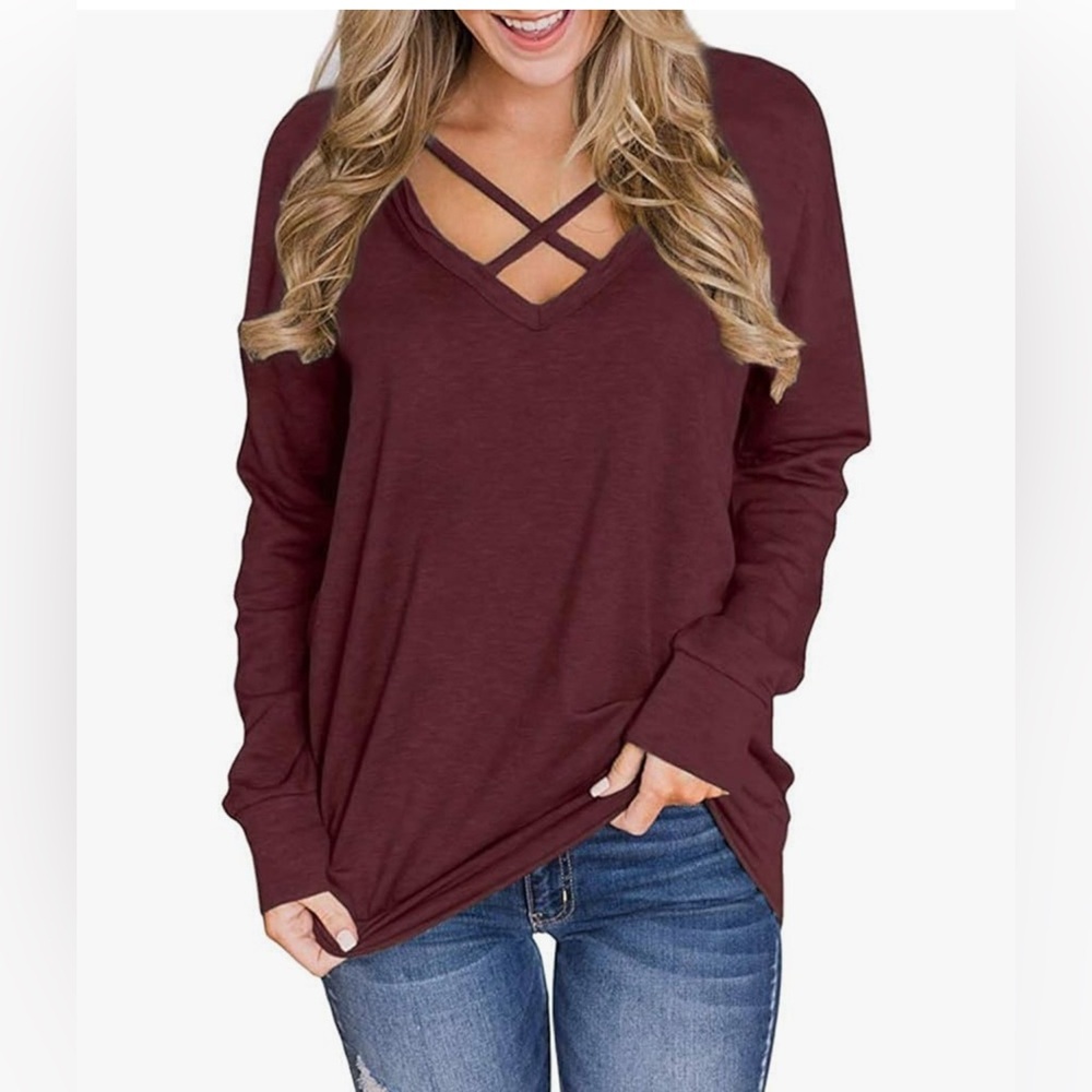 Red V-Neck 3/4 Sleeve Cut Out Sweatshirt